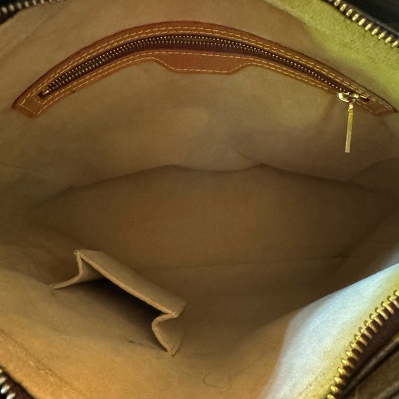 Louis Vuitton Looping - Picture 3 of 9